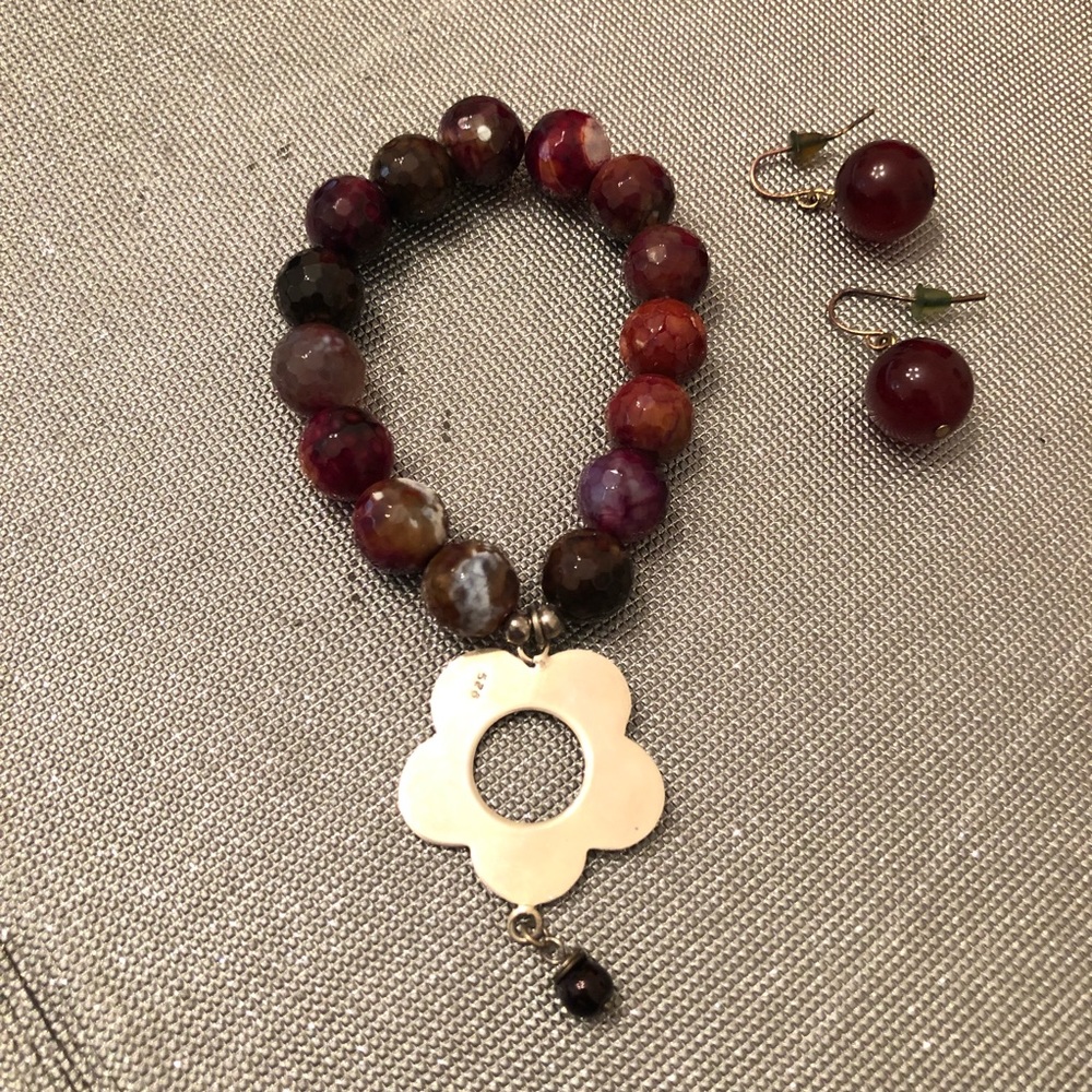 Ruby Red Agate gemstones 925 Silver flower boho bead bracelet